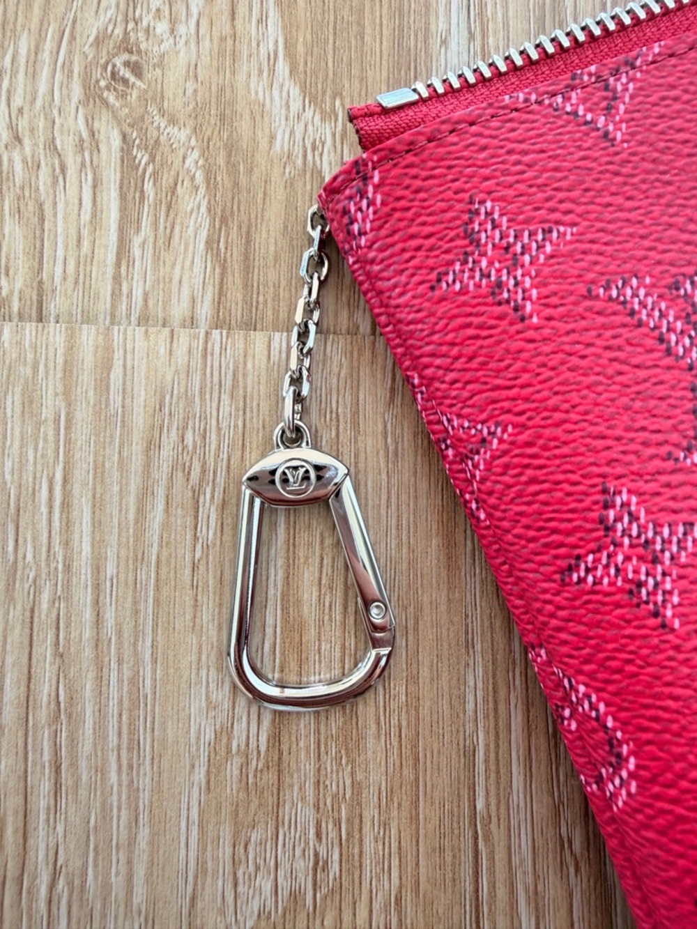 Authentic Louis Vuitton Pink Monogram pouch - Picture 9 of 9